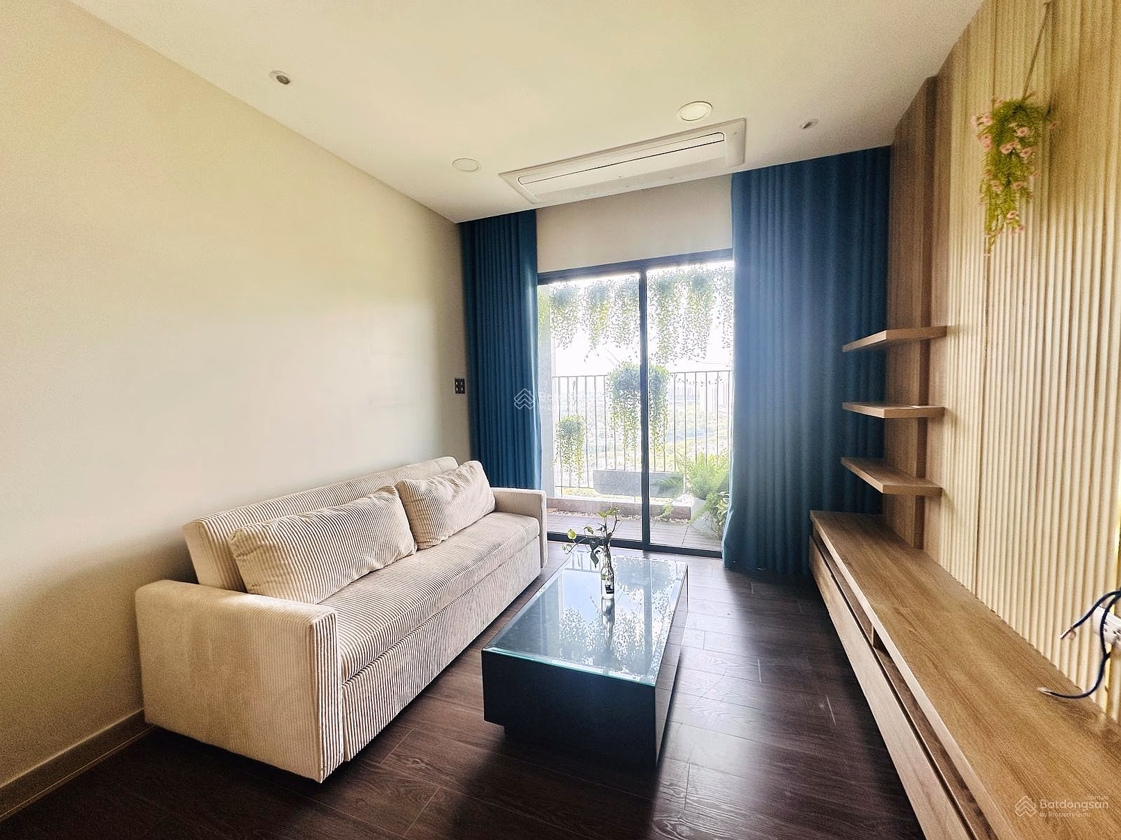 Apartment for sale with area 74m2, fully furnished, good price only 5.4 billion ALL IN, Lavida Plus