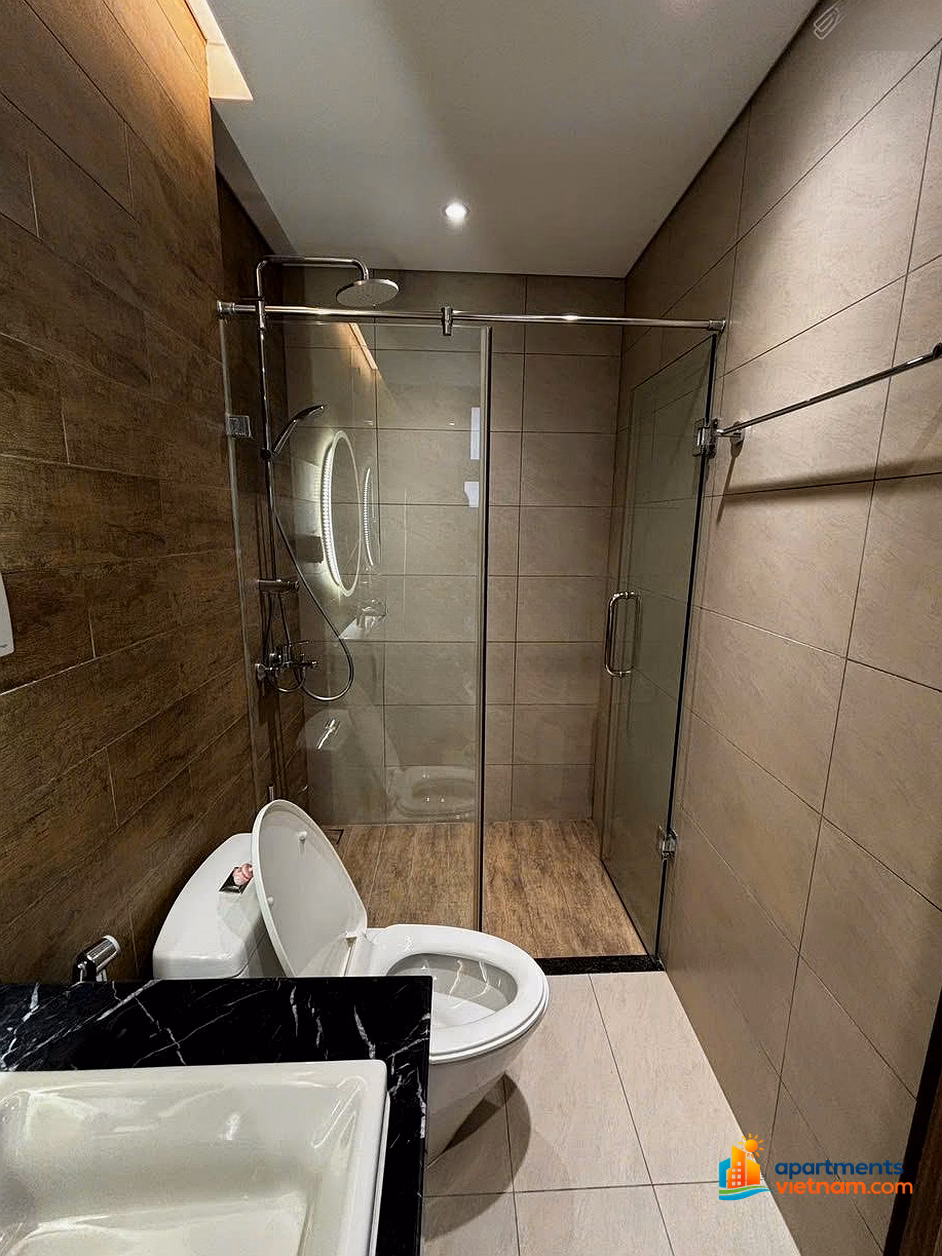 Selling 3 bedroom Diamond Alnata Plus apartment with all books, free car, free bed and wardrobe