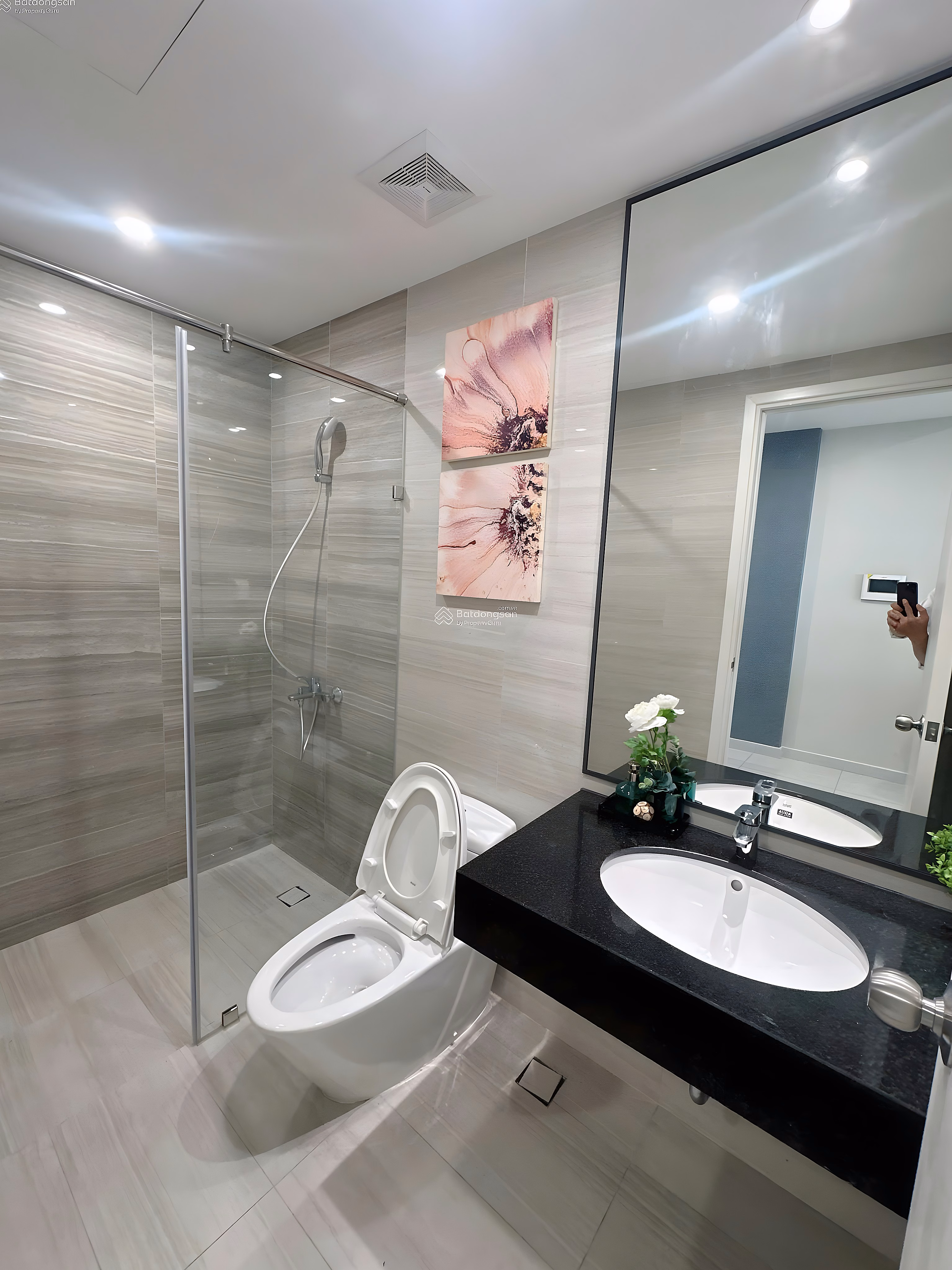 Apartment 48m2 Nguyen Binh Khiem, Ward 1, good price, ready to move in immediately - full house - live now or rent