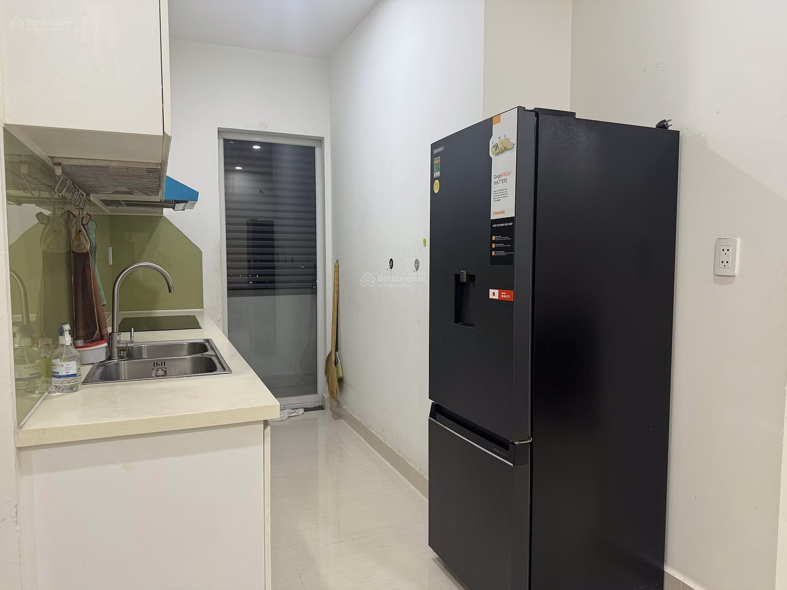 The owner needs a 2-bedroom corner apartment in Lavita Charm Thu Duc, fully furnished, ready to move in immediately
