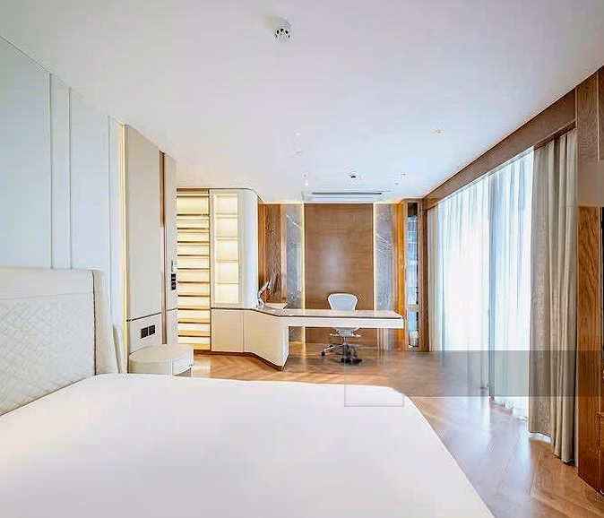 High-class Penthouse apartment with beautiful view - Area: 625m² - 3-storey structure - private window - Full NT