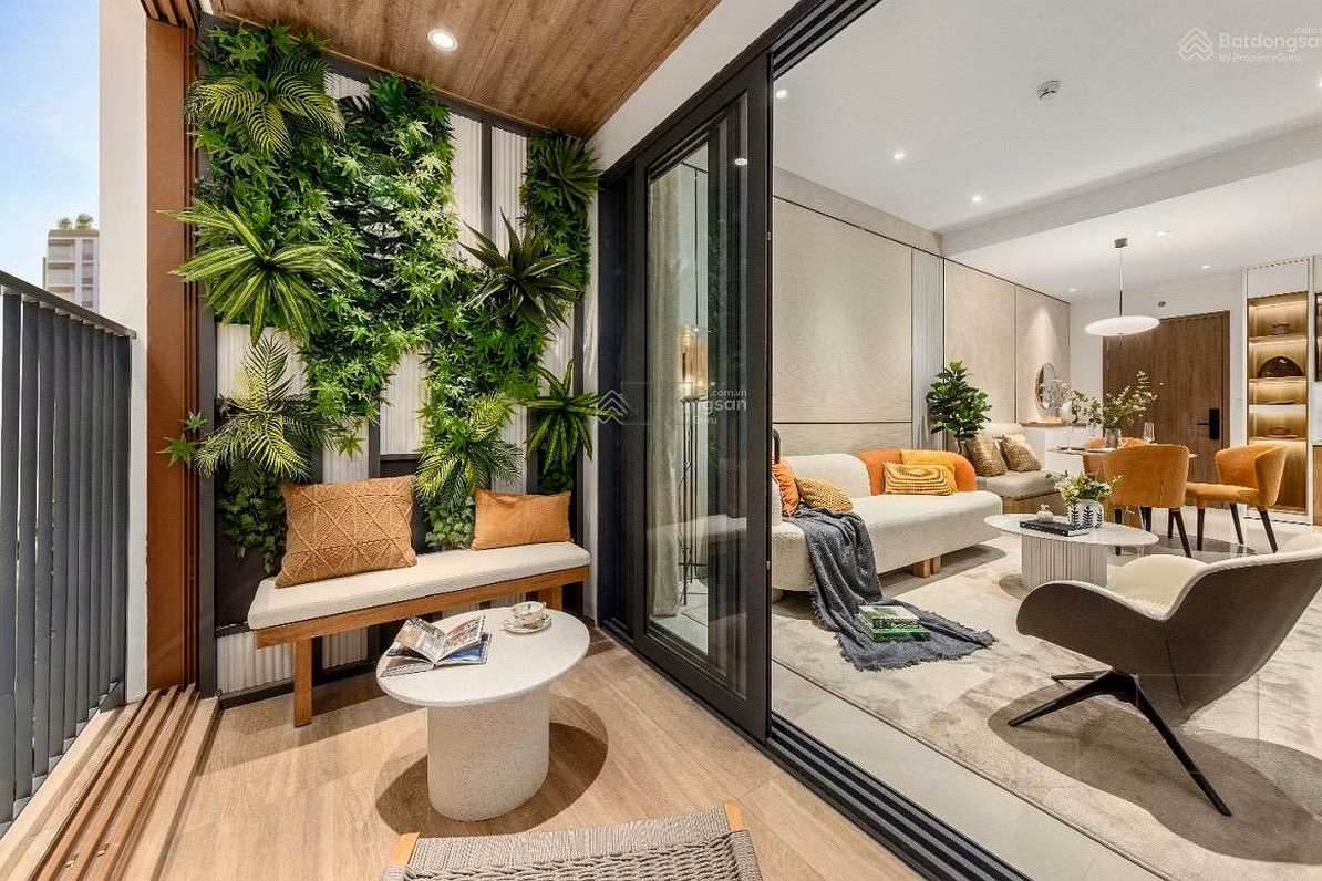 The owner is selling a 3 bedroom high floor apartment. 65% payment schedule to receive home - Elysian