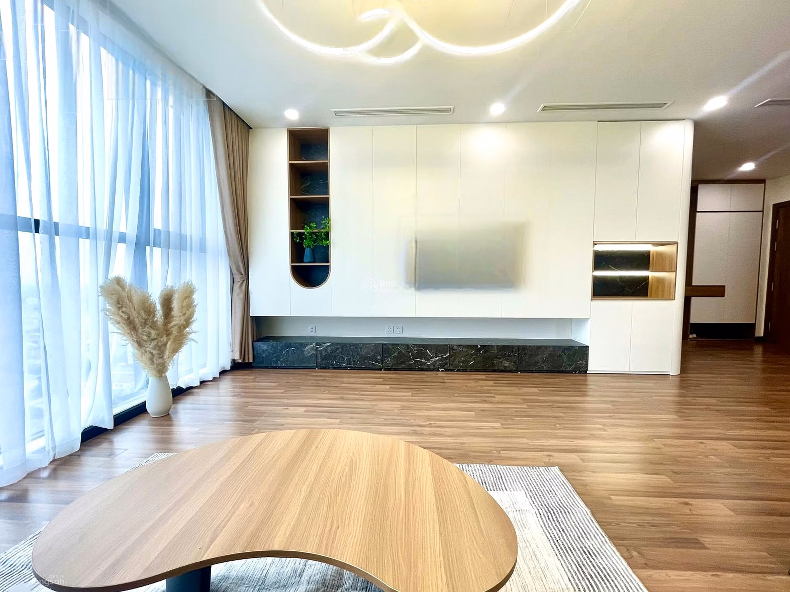 HOT! Mipec Rubik 360 Apartment for Rent - Cau Giay. 2 - 3 - 4 Beds - Good price. 0971,337.866