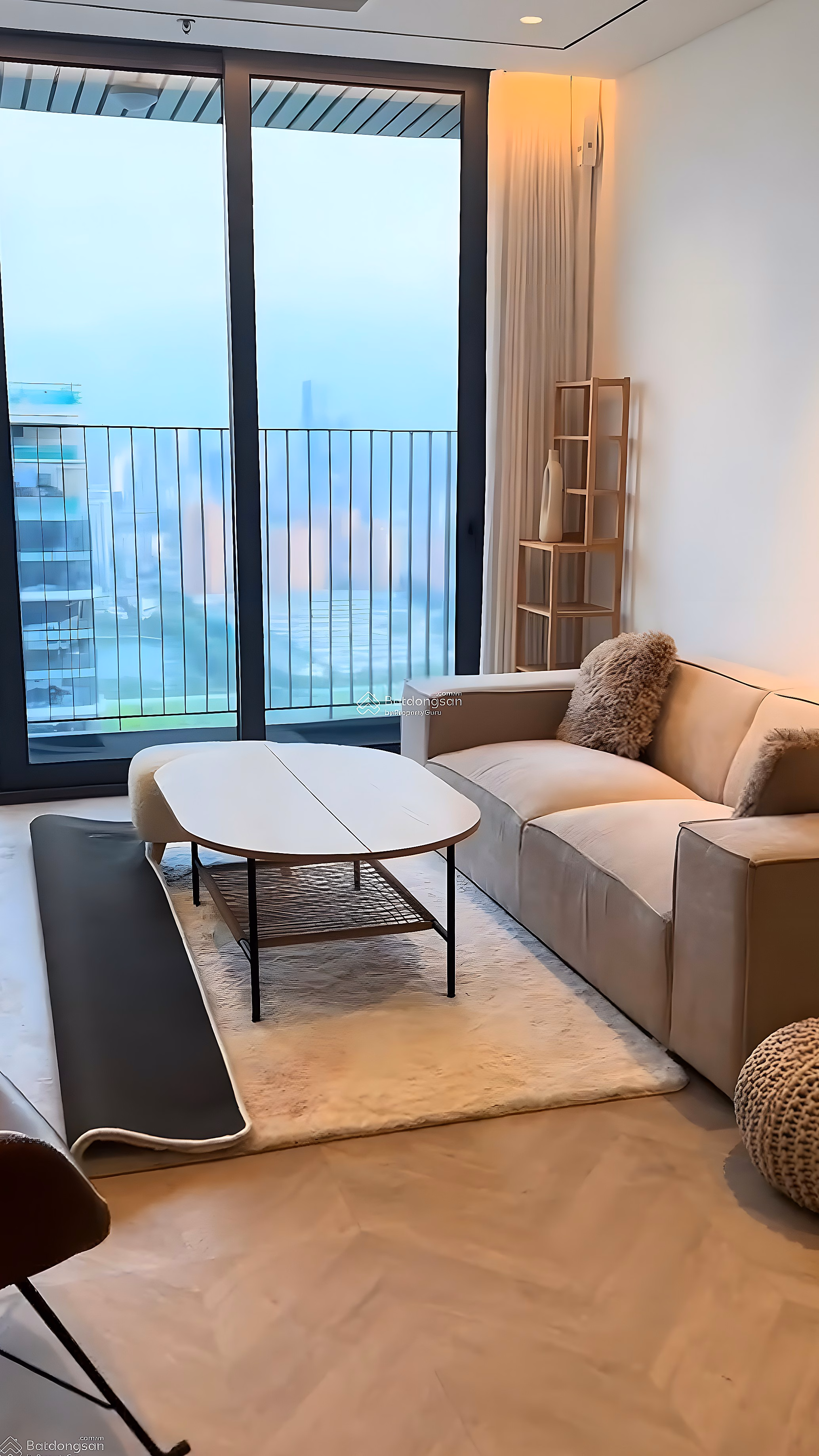Need to sell immediately 4 bedroom apartment N01 - T6 Ngoai Giao Doan, high floor with nice view