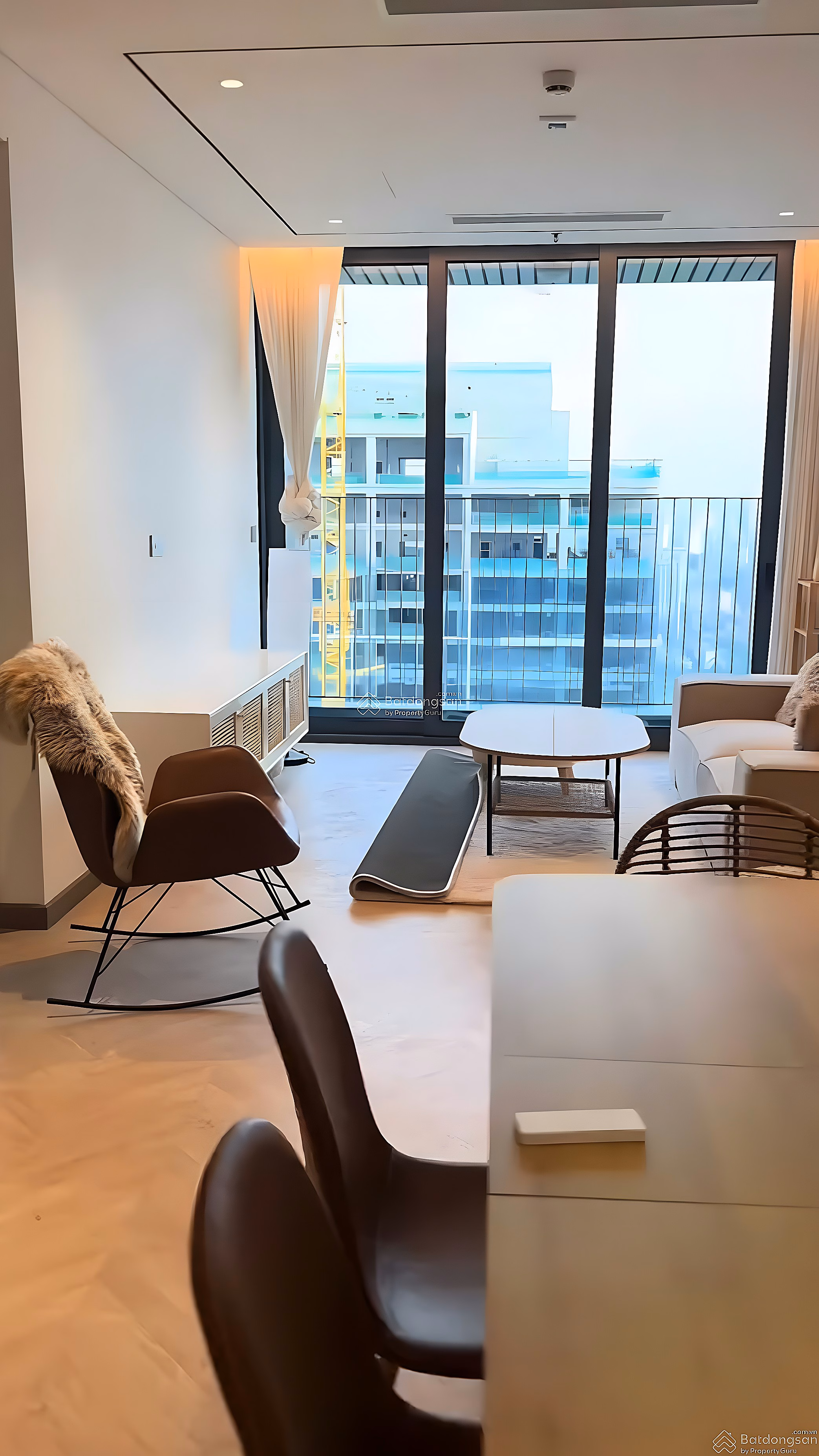 Need to sell immediately 4 bedroom apartment N01 - T6 Ngoai Giao Doan, high floor with nice view