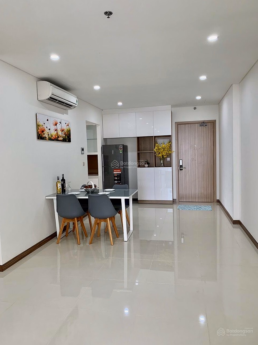Selling 3 bedroom, 2 bathroom, 100m2 apartment at Valeo Dam Sen, 4.7 billion, Tan Phu, HCM - Hot! High floor, beautiful view!