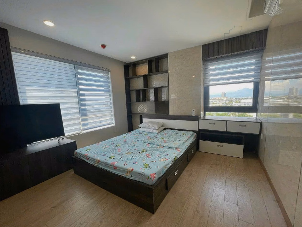 3 bedroom, 2 bathroom apartment at Son Tra Ocean View - Sea facing right in
