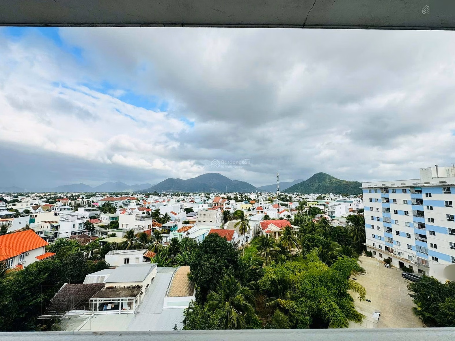 Strong discount on CT5 Vinh Diem Trung apartment, separate red book, area 60m2, 2 bedrooms 1 bathroom, only 2.39 billion