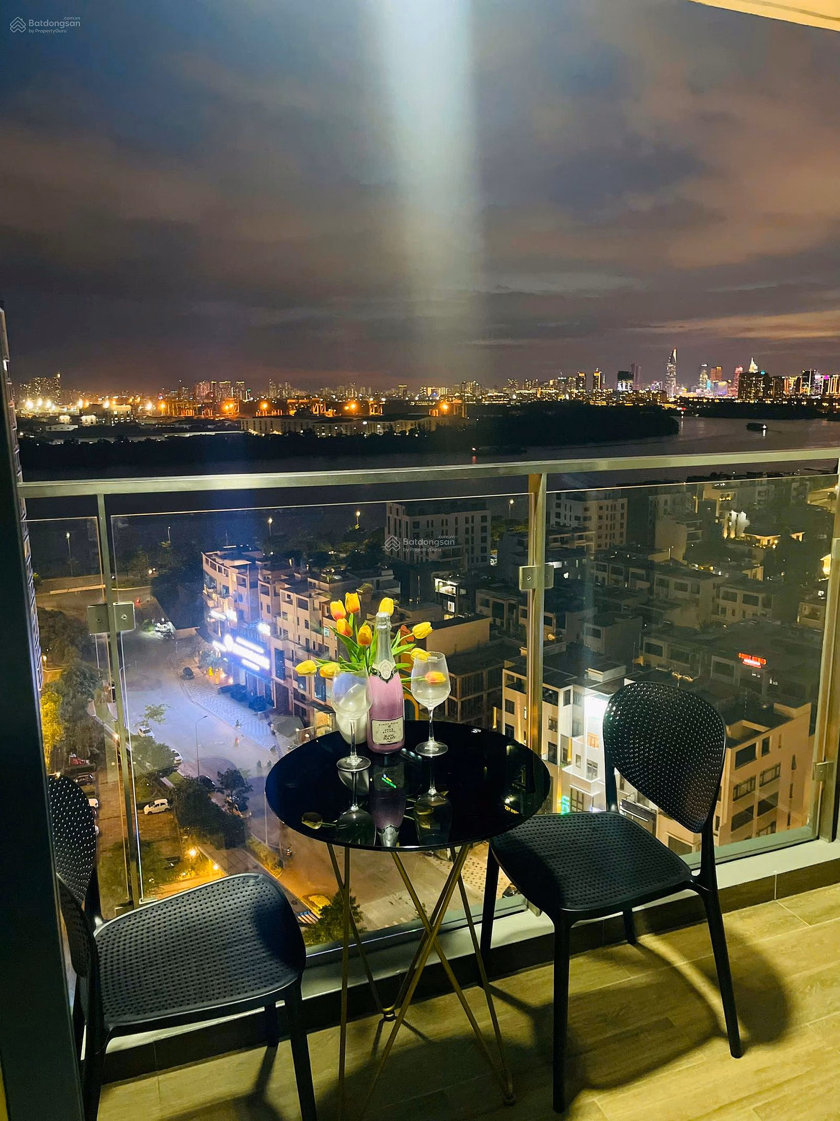 Hot! Urgent sale 2 bedroom apartment One Verandah Thanh My Loi District 2 river view cheapest price TT 8.1 billion