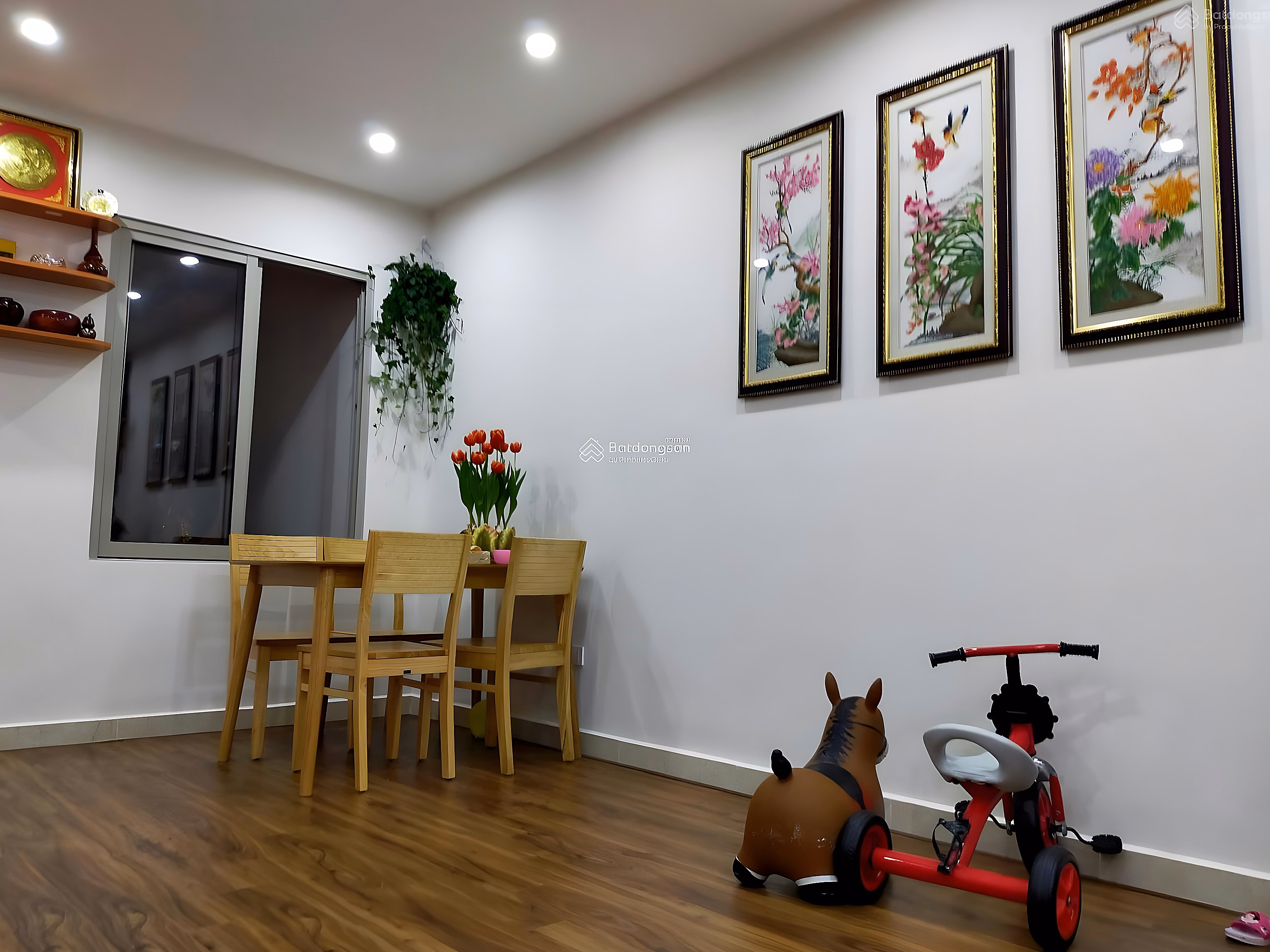 The owner sells a 3-bedroom apartment on a corner lot for 6.9 billion, CT1A building, Giao Luu City, Pham Van Dong 0382 276 ***