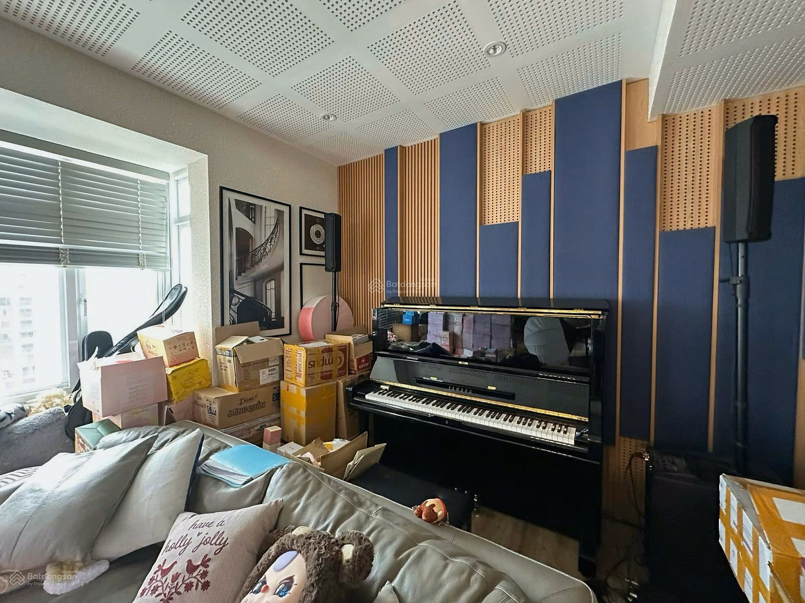 Landlord needs to sell Riverside Residence apartment, high floor with river view, area: 180m2, price: 16.2 billion