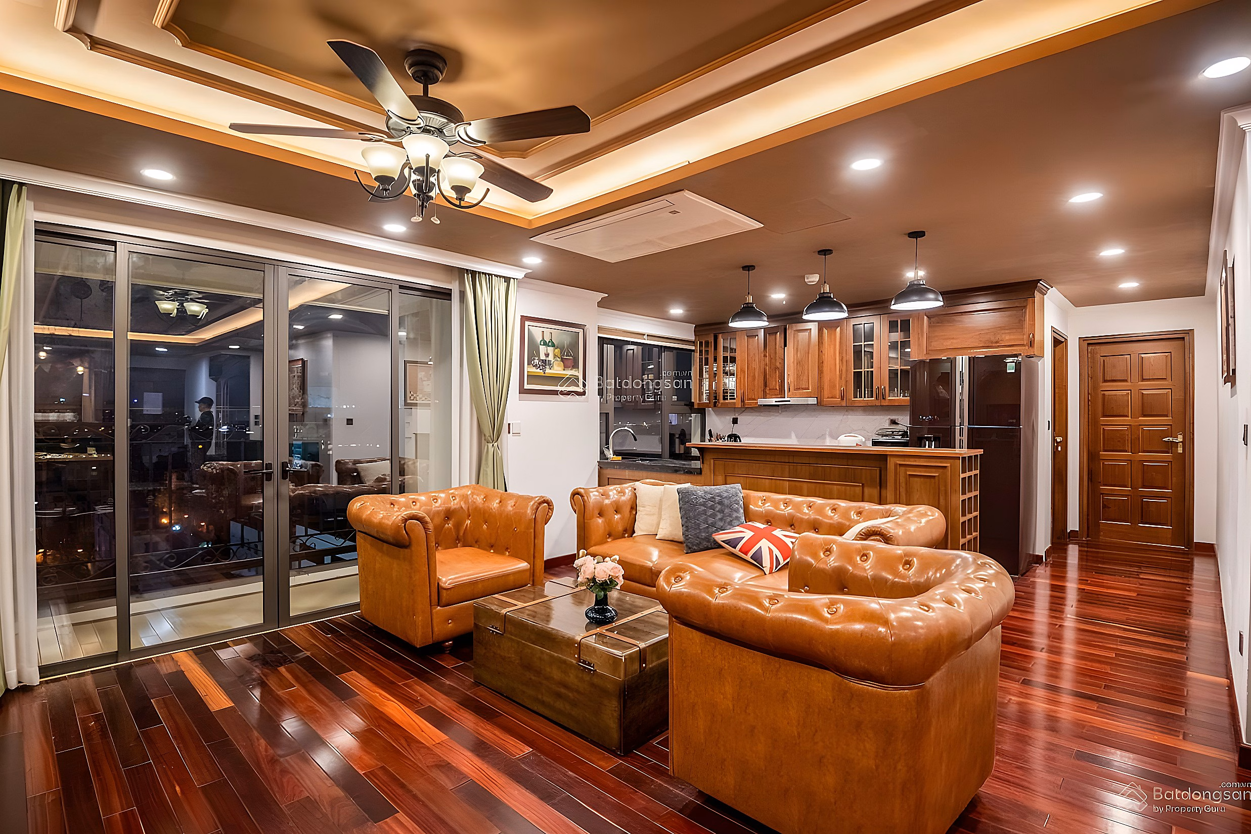 D'. Le Roi Soleil rare 3-bedroom apartment in West Lake priced from only 150 million/m2 fully furnished. 0914 772 ***