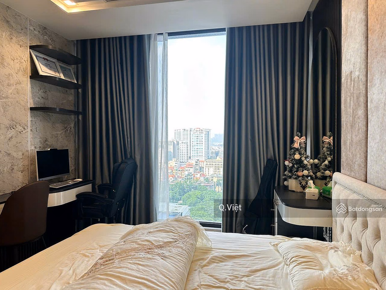 Corner apartment of Pandora Trieu Khuc apartment, 145m, middle floor, 3 bedrooms, 3 bathrooms, fully furnished, best view