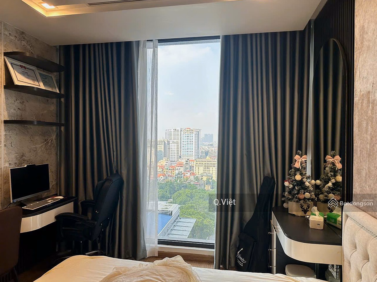 Corner apartment of Pandora Trieu Khuc apartment, 145m, middle floor, 3 bedrooms, 3 bathrooms, fully furnished, best view