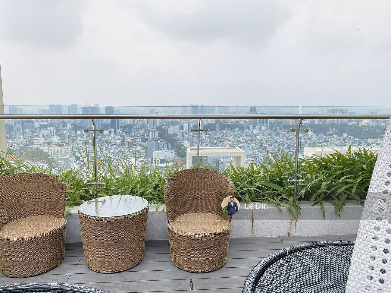 The owner is stuck with money and quickly sells 2 bedrooms, 2 bathrooms in Ha Do Centrosa District 10, price reduced by 1 billion in January***