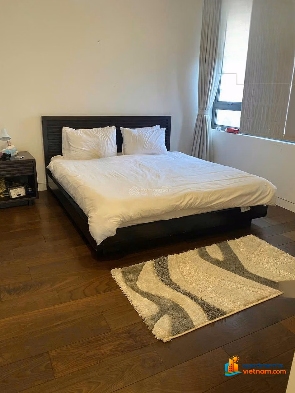 Indochina Plaza Hanoi apartment for rent, with car slot. From basic to fully furnished
