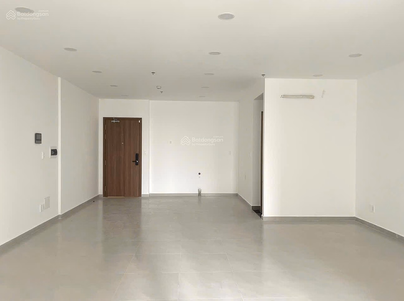 Office apartment for sale 65m2 - long-term ownership - investor's goods - real price ~ 39 million/m2 - books available