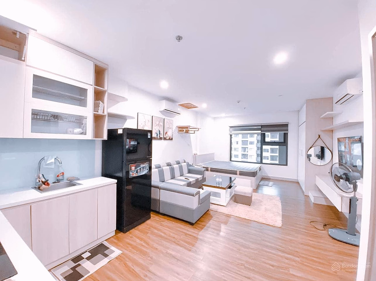 Quick sale of fully furnished studio, 31m², price 1.96 billion, beautiful, airy view, cool direction at Vinhomes Ocean Park
