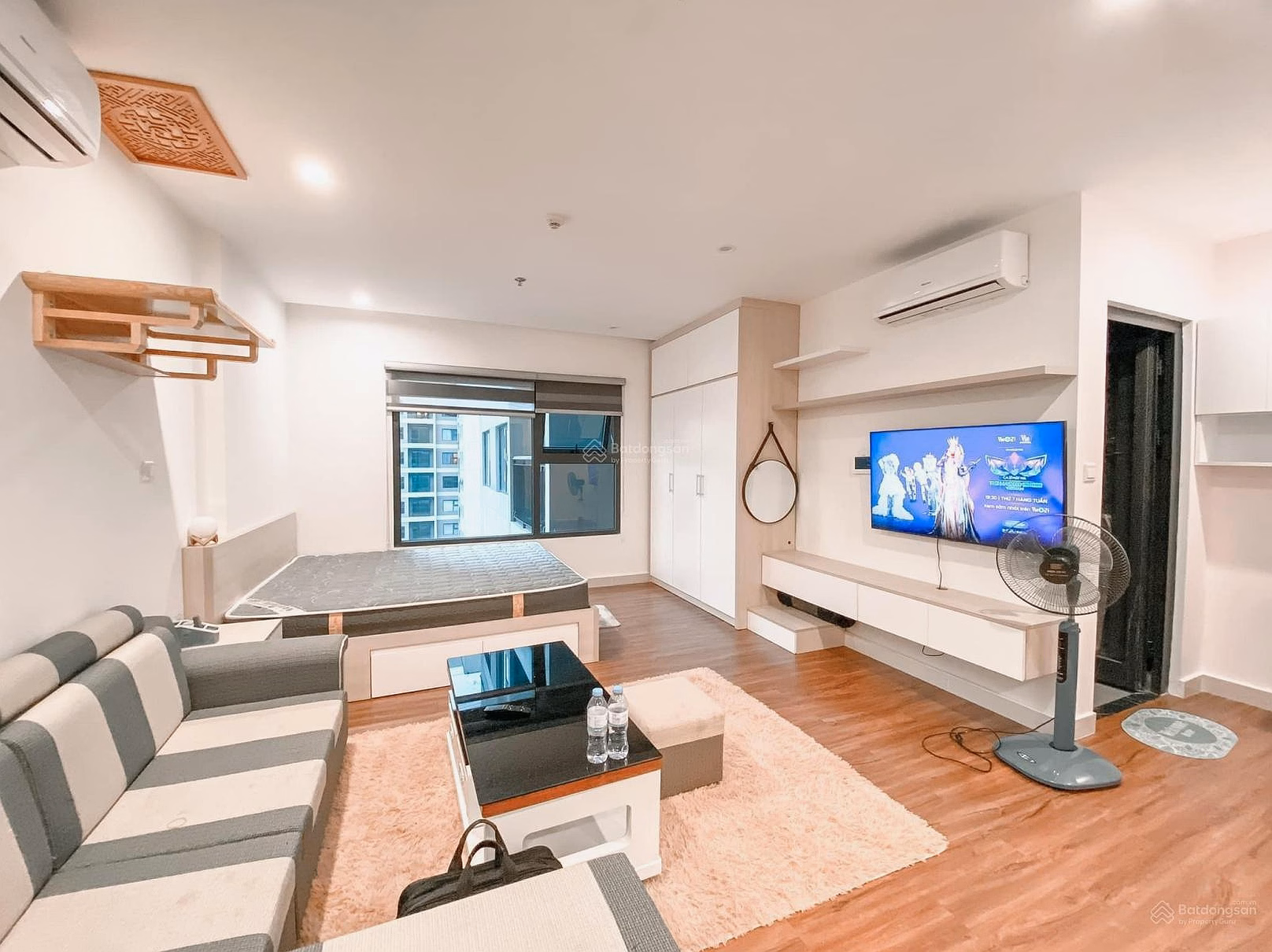 Quick sale of fully furnished studio, 31m², price 1.96 billion, beautiful, airy view, cool direction at Vinhomes Ocean Park