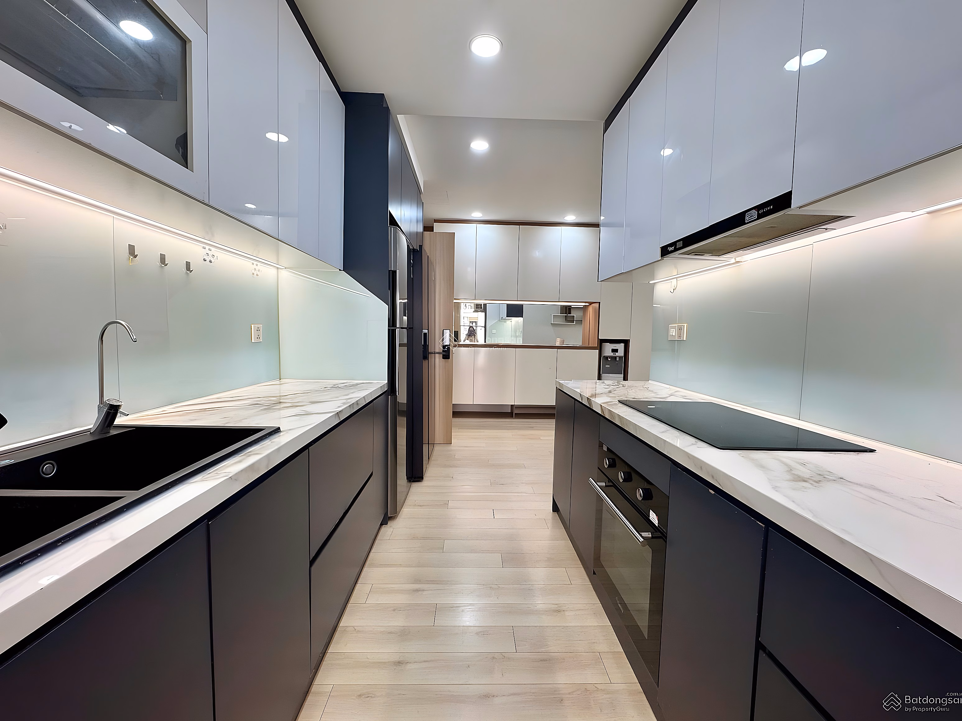 Apartment for rent with 3 bedrooms, 2 bathrooms, 107m2 at HaDo Centrosa Garden, 29 million VND