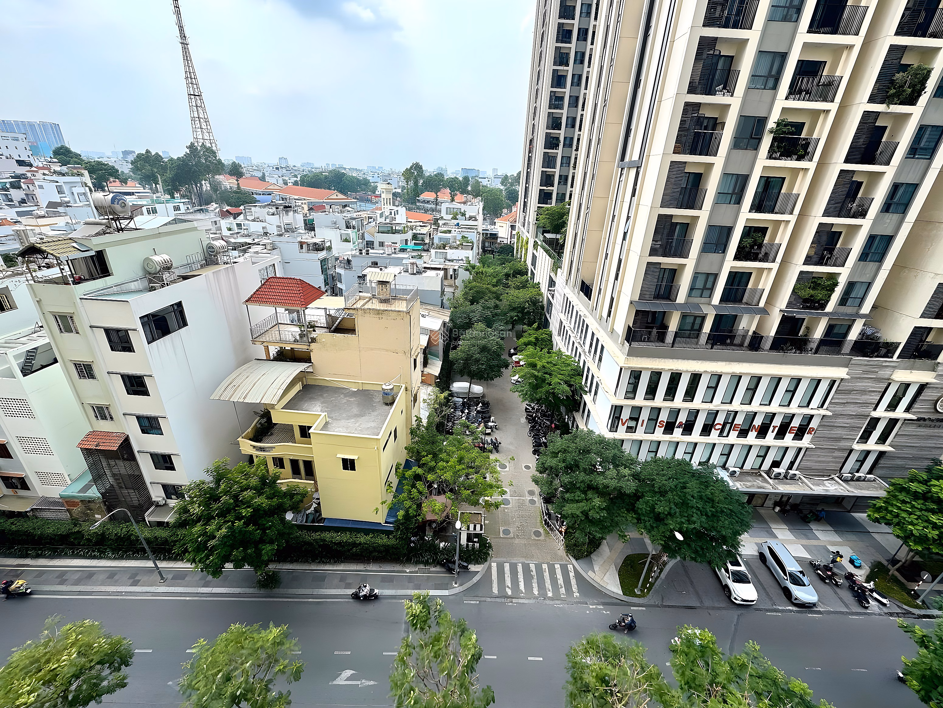 Apartment for rent with 3 bedrooms, 2 bathrooms, 107m2 at HaDo Centrosa Garden, 29 million VND