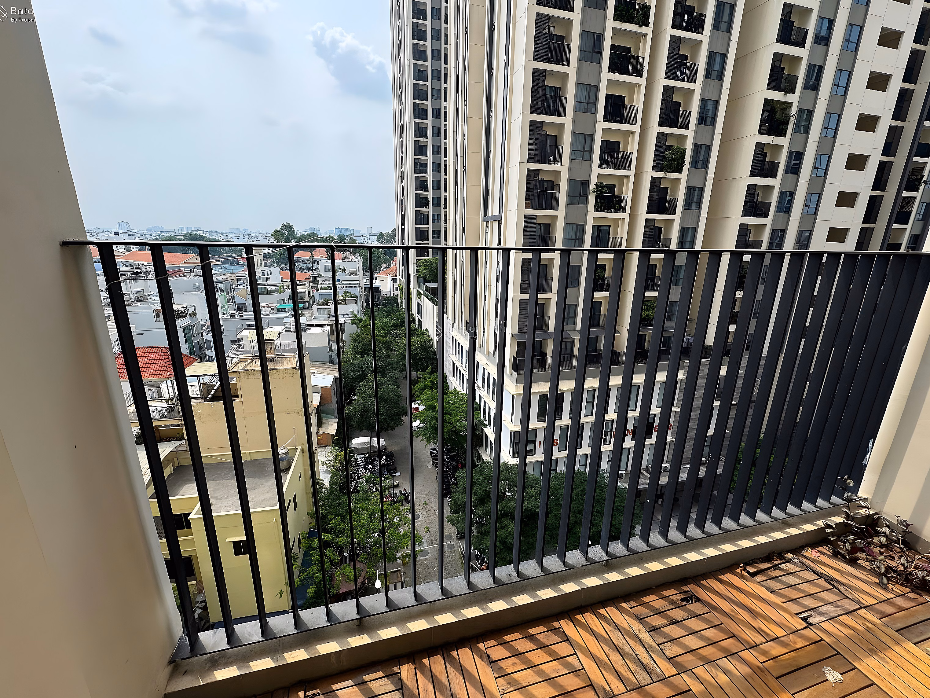Apartment for rent with 3 bedrooms, 2 bathrooms, 107m2 at HaDo Centrosa Garden, 29 million VND
