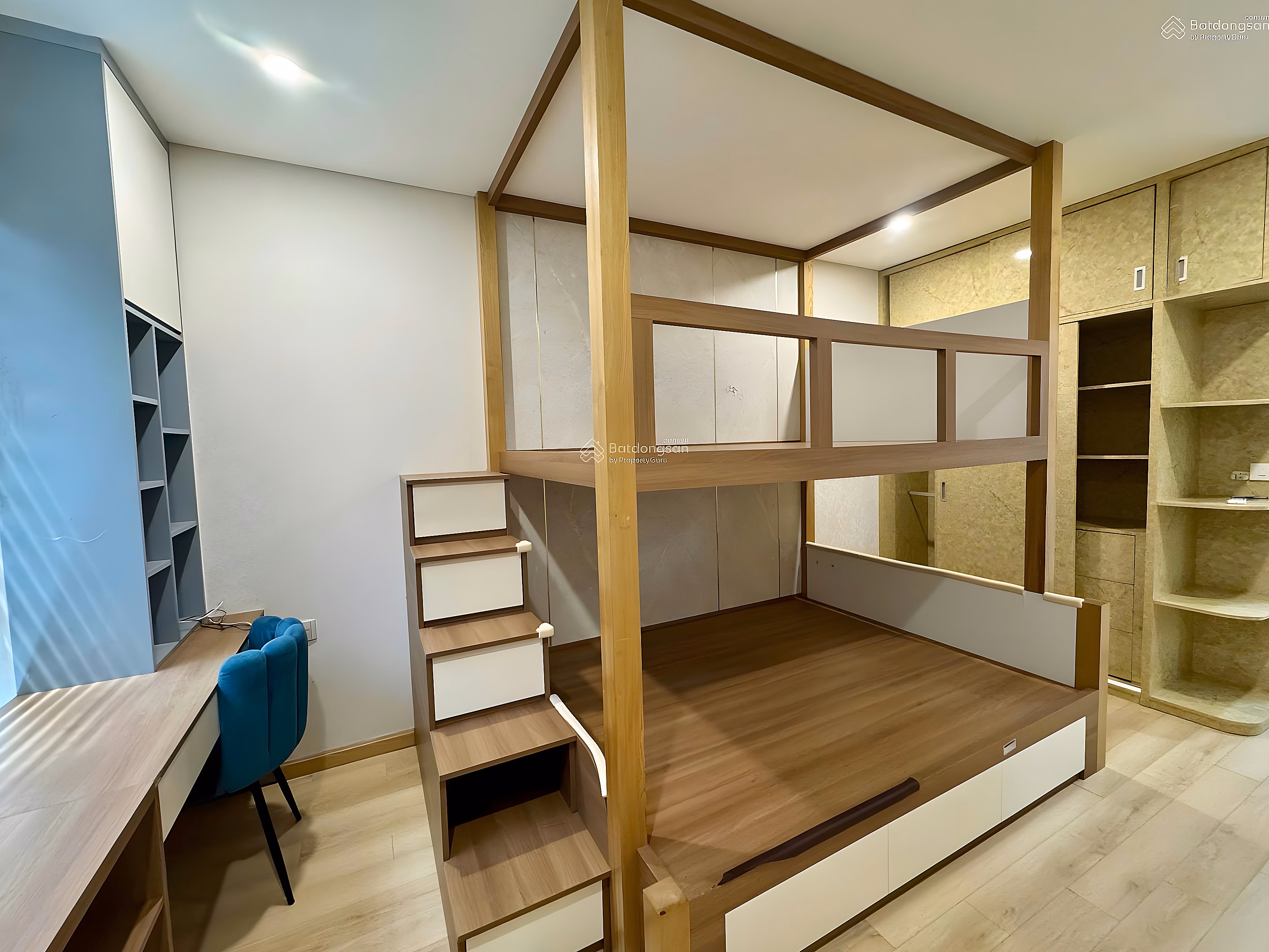 Apartment for rent with 3 bedrooms, 2 bathrooms, 107m2 at HaDo Centrosa Garden, 29 million VND