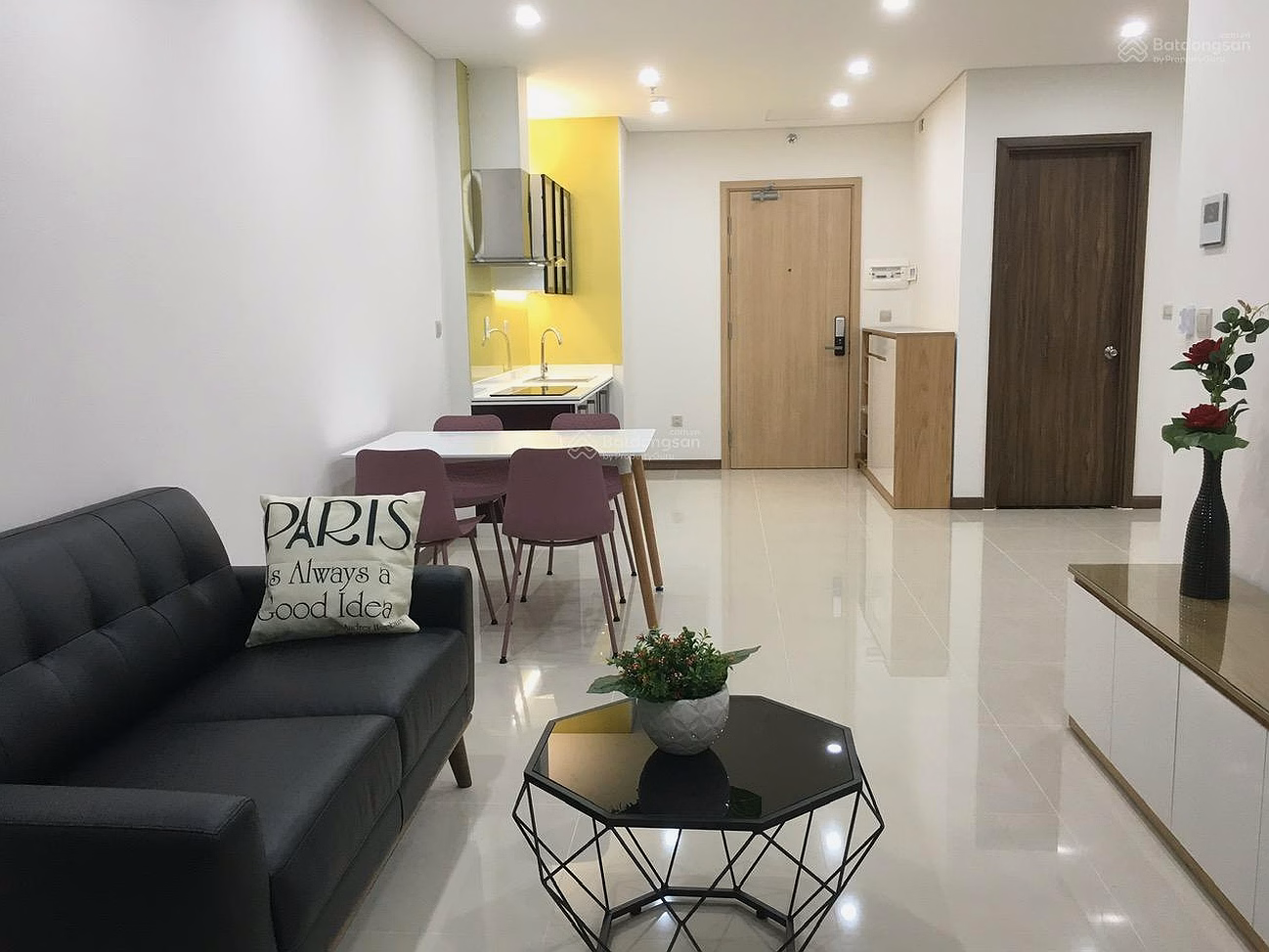 1 bedroom apartment for rent, 20 million VND, 61 m2 at HaDo Centrosa Garden, District 10, Ho Chi Minh City, good price