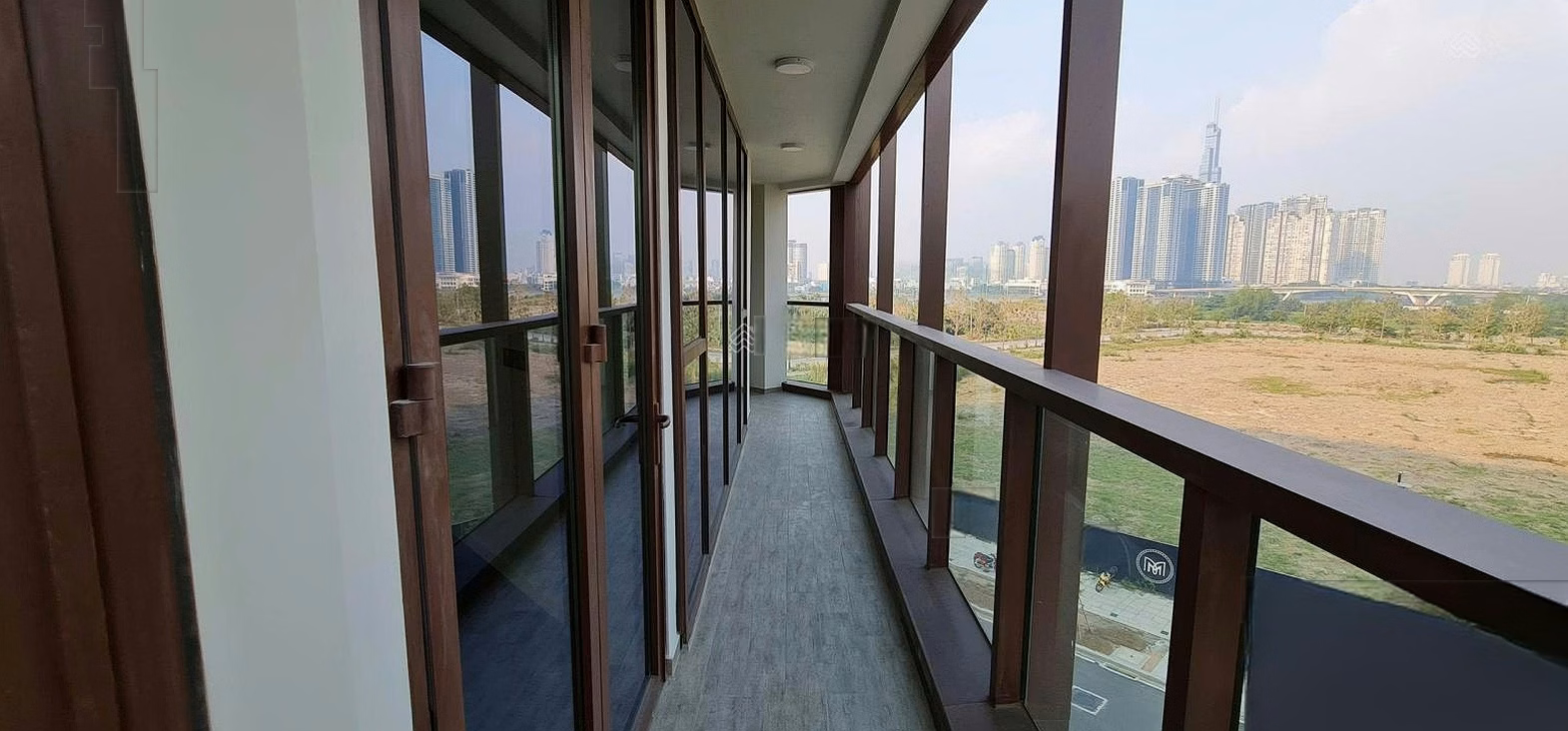 Capacity SPA - Galleria corner 3 bedrooms - 143m². Only 37 billion - Landmark View - 99-storey tower - Full NT