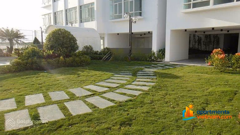 32 million/month 3-BR CORNER apartment, 117.63m2 HAGL Lakeview (72 Ham Nghi)