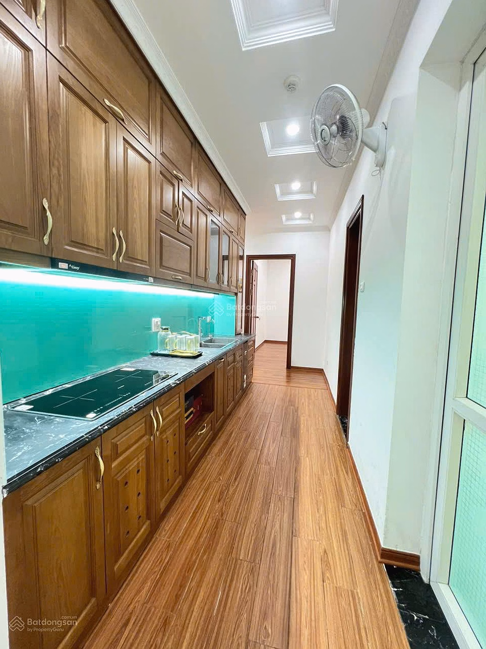 Only 7.5 billion to have apartment HH1 with red book 100m2 3 bedrooms, facing Duong Dinh Nghe street