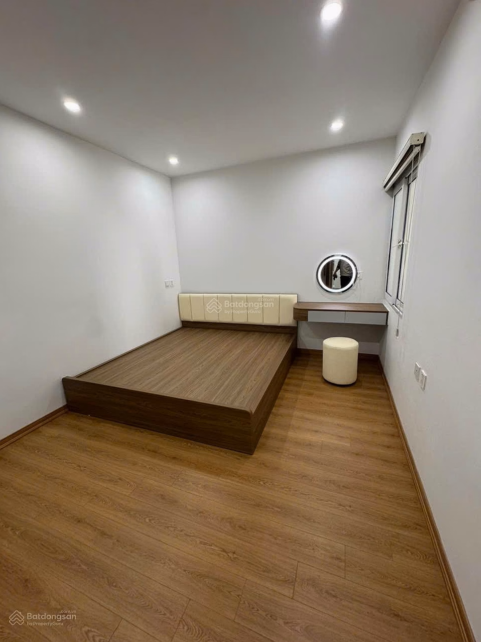 Selling CC 2beds, 2WC, 71m2 in Phung Hung, Ha Dong, extremely high price of 4.8 billion VND