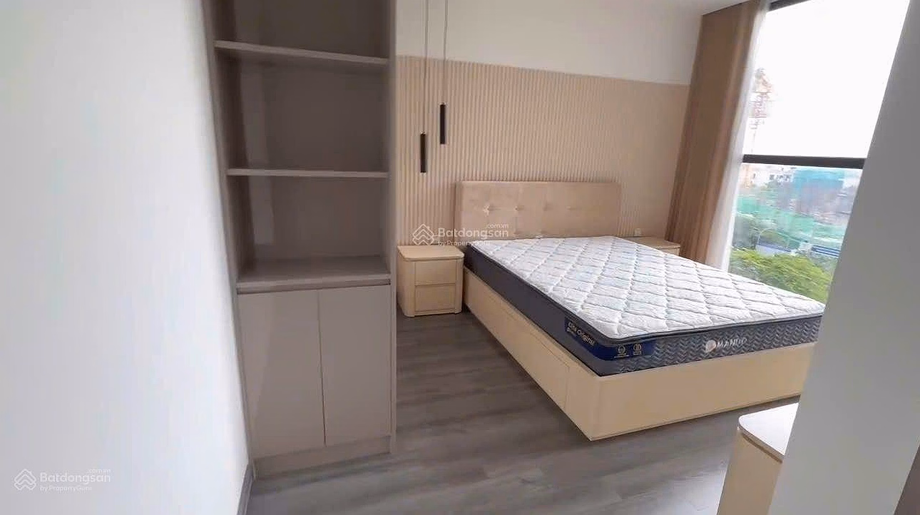 Landlord needs to sell 06 - 2 bedroom apartment, corner of building R1.01 SE, nice floor, square view***