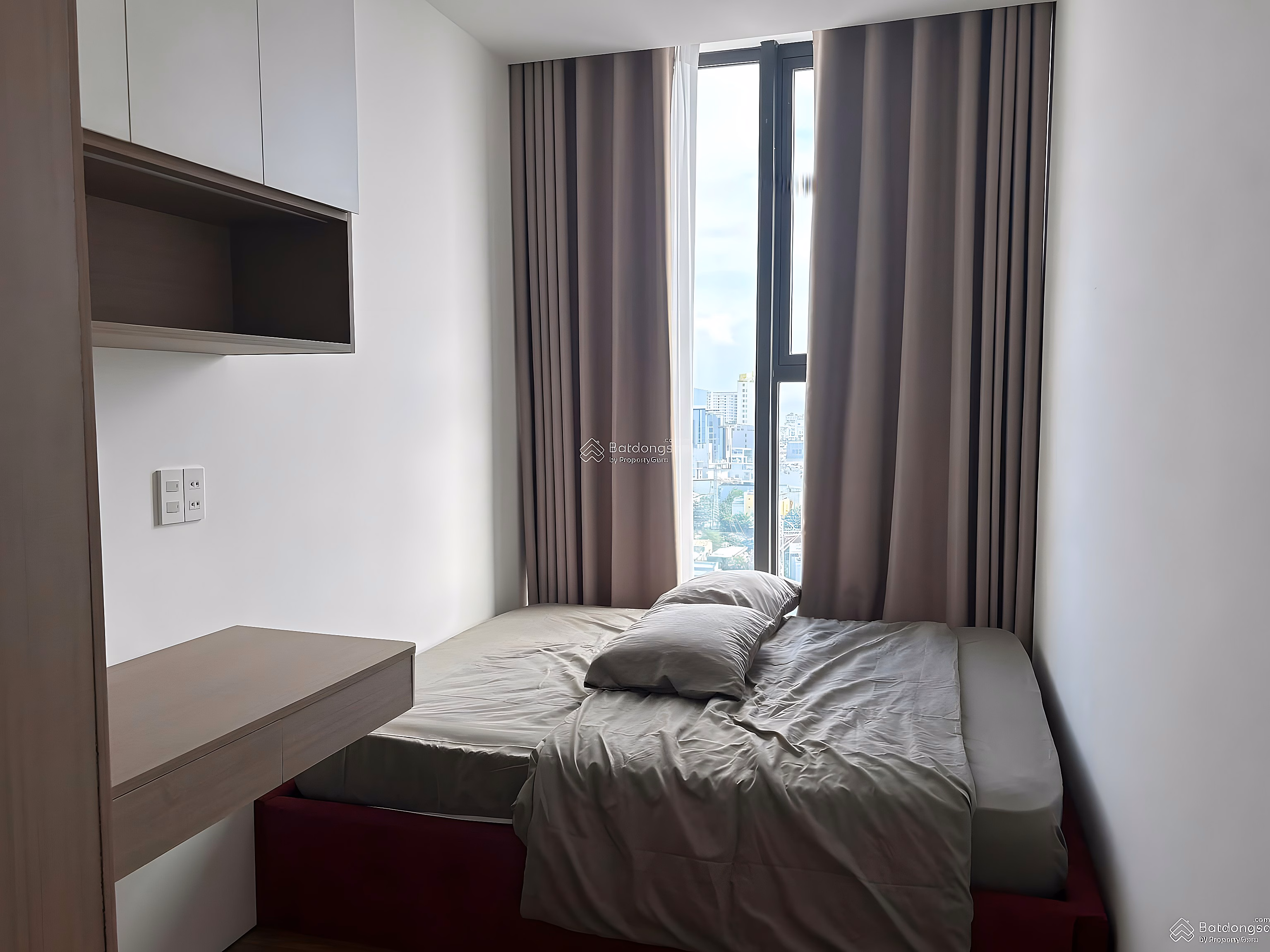 Sun Panoma 2 bedroom apartment for rent on Tran Thi Ly bridge with view to Han River