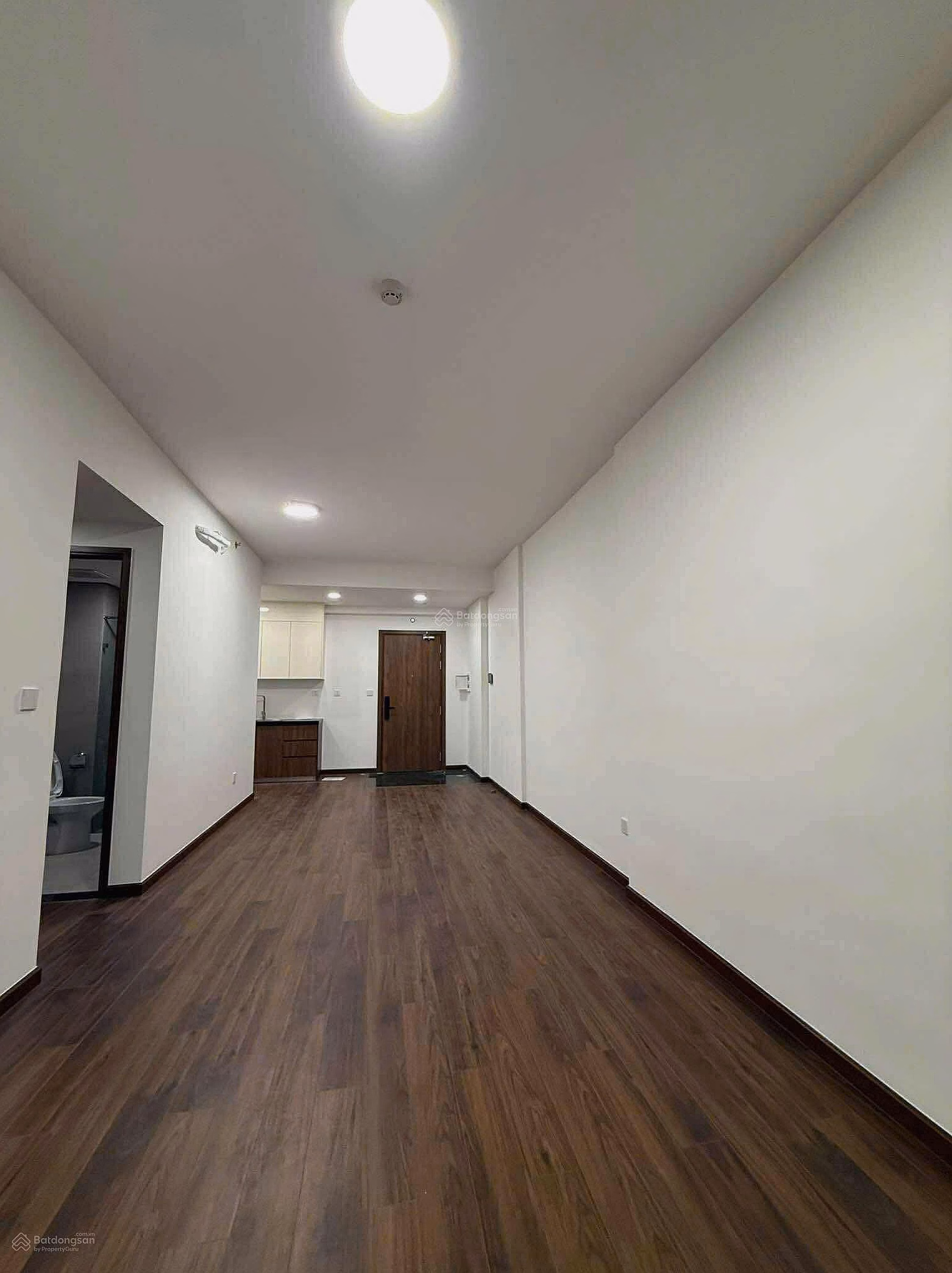 Akari Nam Long P2 apartment for sale, corner unit with books ready, nice and cool internal view, bank loan supported