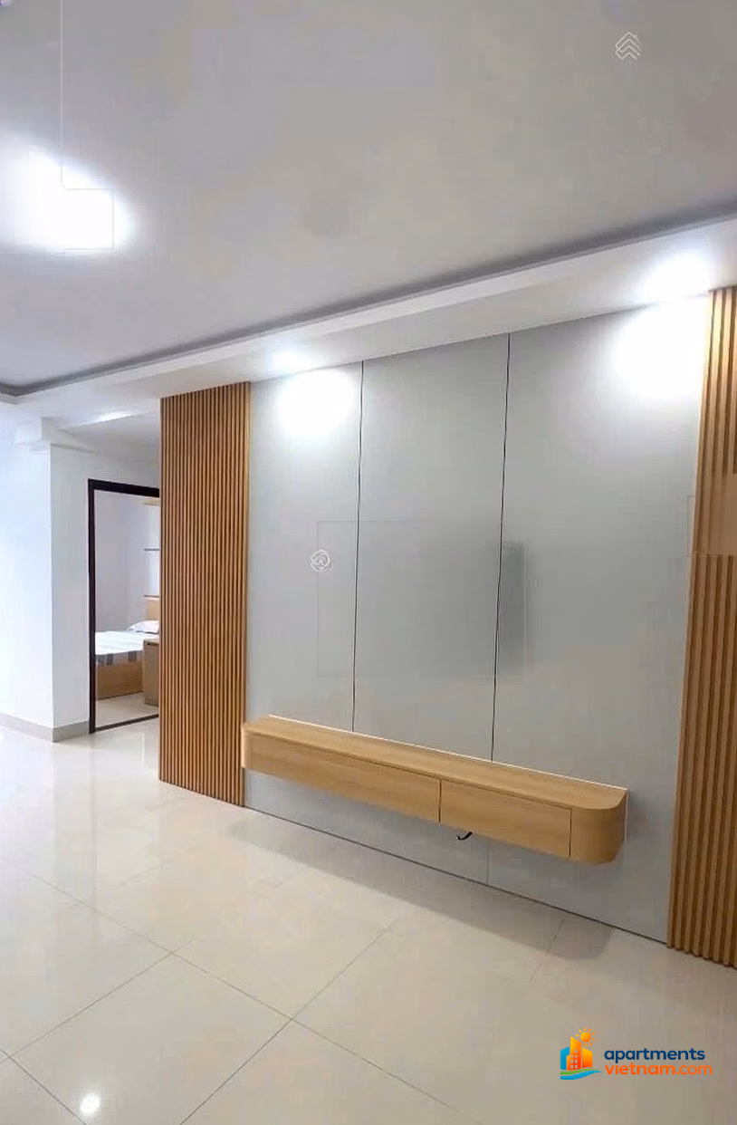 Selling 2-bedroom apartment in Vinh Diem Trung at competitive price, 62m2 wide, quick transfer of pink book 0901 911 ***