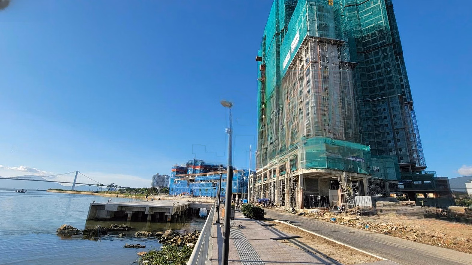Open for sale Penthouse Sun Symphony with direct view of Han River, Da Nang with great incentives from the investor