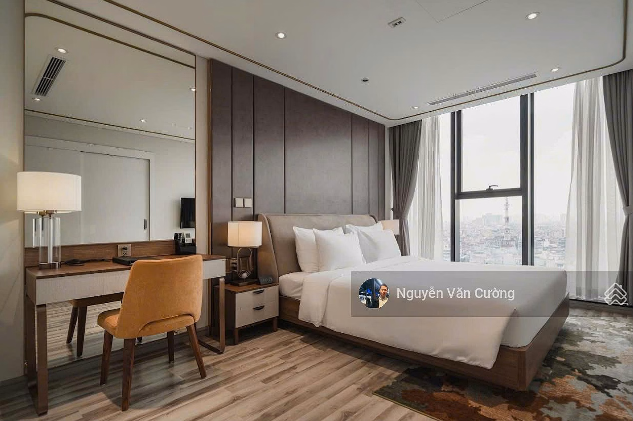 The owner trusts him to sell an apartment of 116.8m², 3 bedrooms, 2vs, luxury apartment complex Indochina Plaza, Xuan Thuy