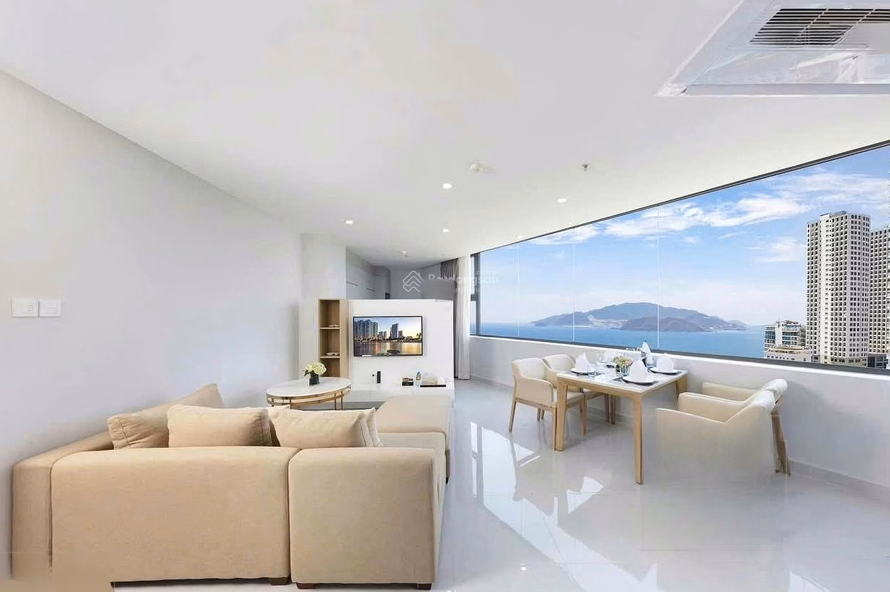 Luxury apartment right next to the sea - Golden location - Only 4 billion - Has red book - Extremely good cash flow exploitation
