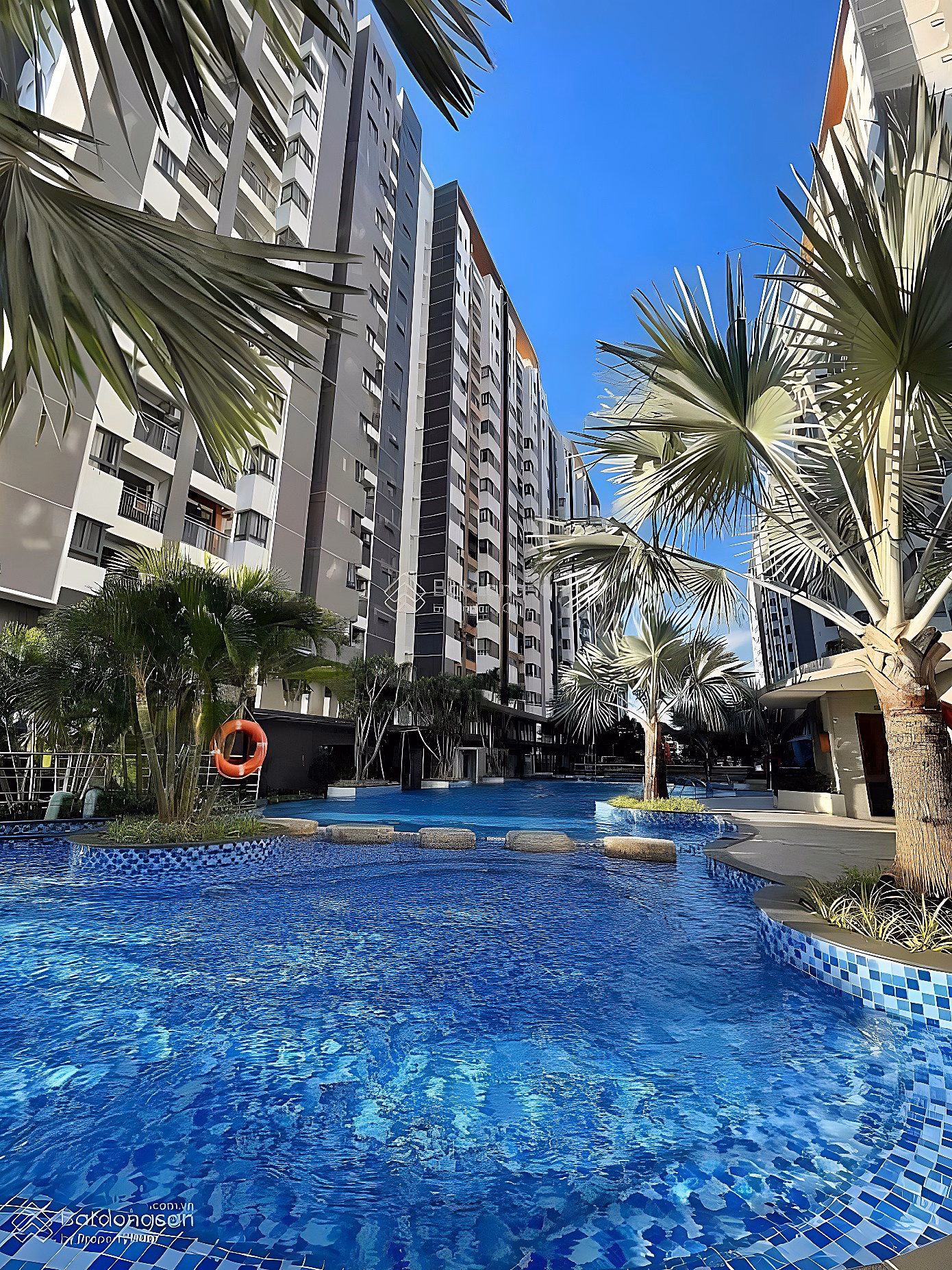 Him Lam Phu An apartment for sale with pool view - pink book - 70m2 - Call Thao 0776 943 ***