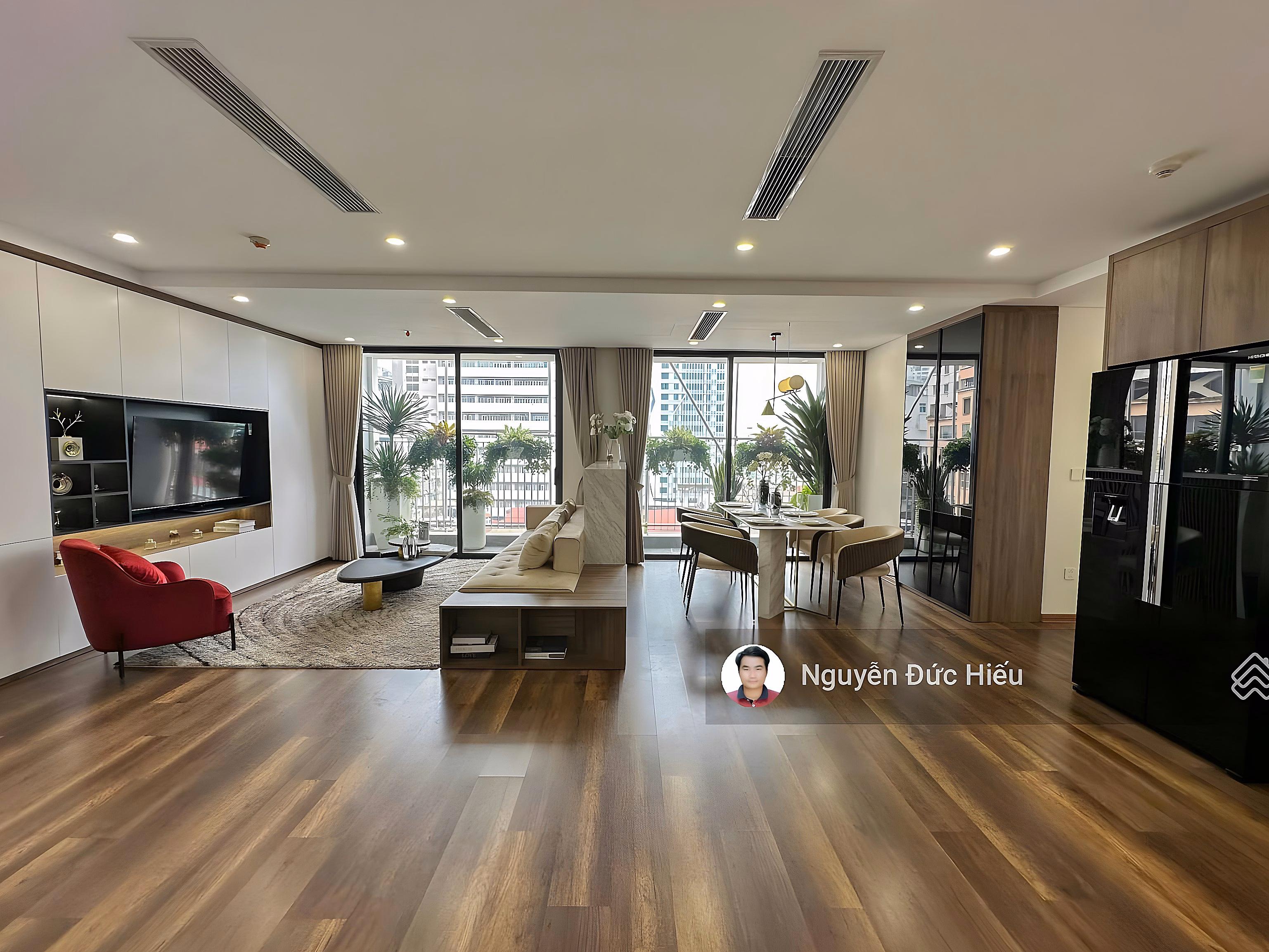 Apartment for sale at 89 Phung Hung, corner unit 85m2, 3 bedrooms, 2 bathrooms, nice and airy house