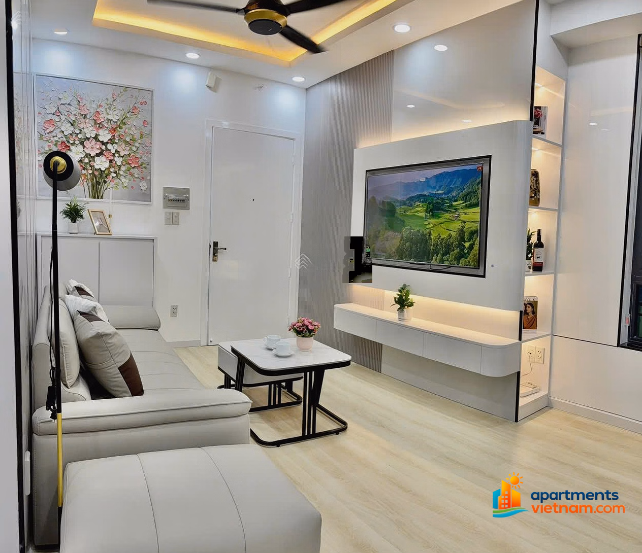 Dinh Van, owner - 2-bedroom corner apartment - 100% new high-end furniture - Sign rental contract immediately for 20 million/month