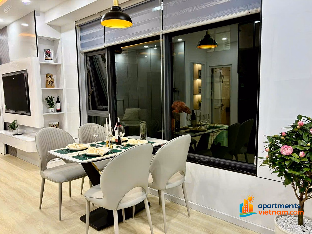 Dinh Van, owner - 2-bedroom corner apartment - 100% new high-end furniture - Sign rental contract immediately for 20 million/month