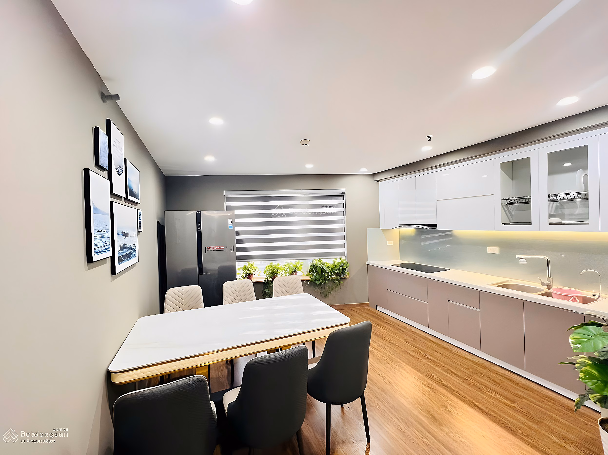 Apartment for sale with 2 bedrooms + 2 bathrooms, 65m2, price 6.4 billion at Handi Resco Le Van Luong***