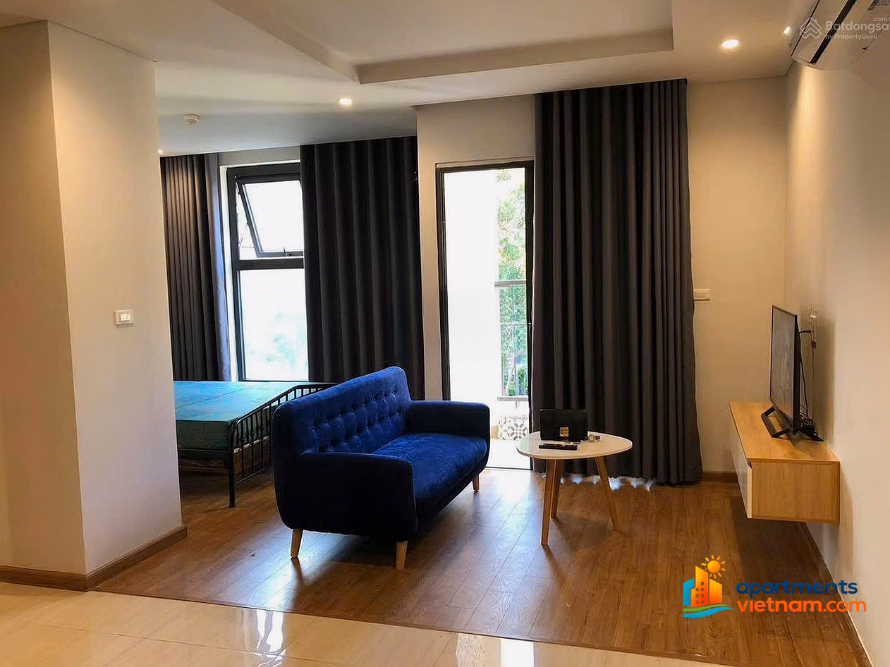 Need to sell quickly low floor studio apartment suitable for living and renting