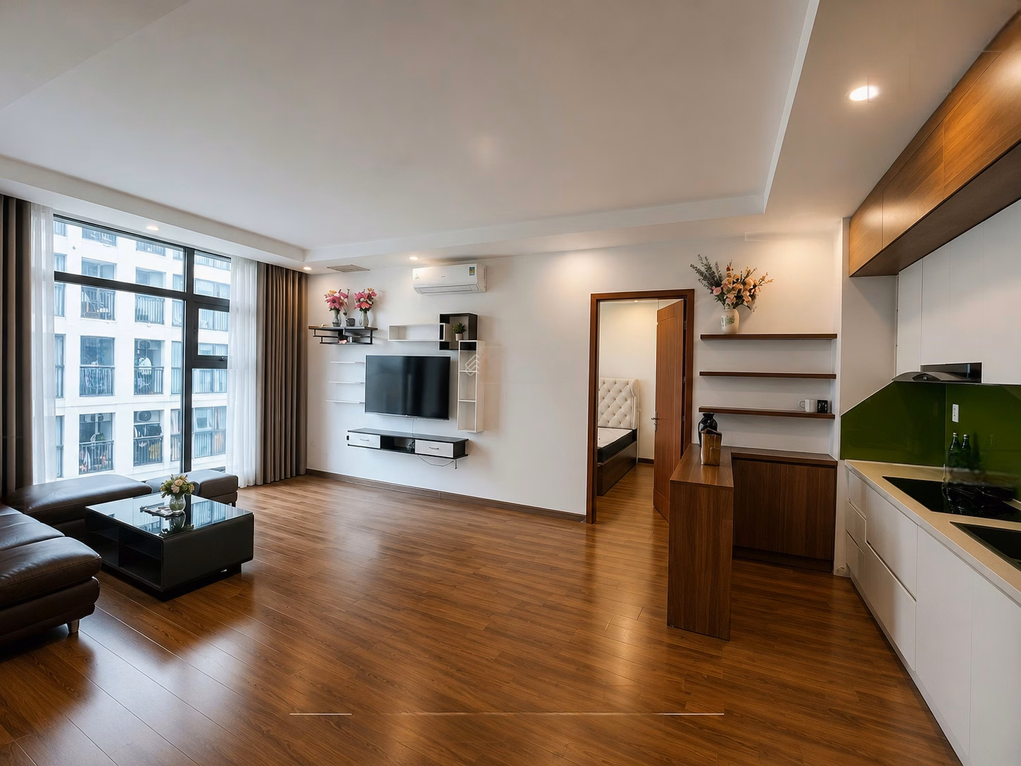 The owner sent me a 2-bedroom apartment with 79m2 for rent, a beautiful house like the photo, priced at only 12.5 at My Dinh Plaza 2 apartment