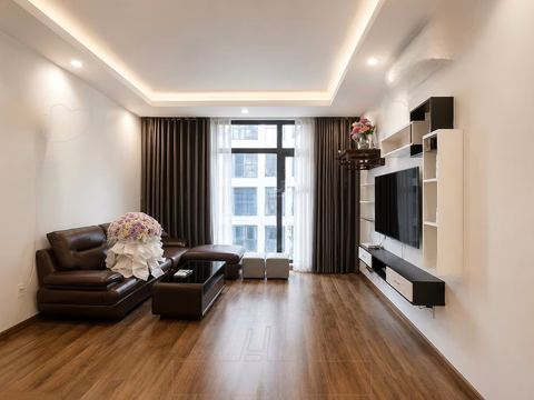 The owner sent me a 2-bedroom apartment with 79m2 for rent, a beautiful house like the photo, priced at only 12.5 at My Dinh Plaza 2 apartment.