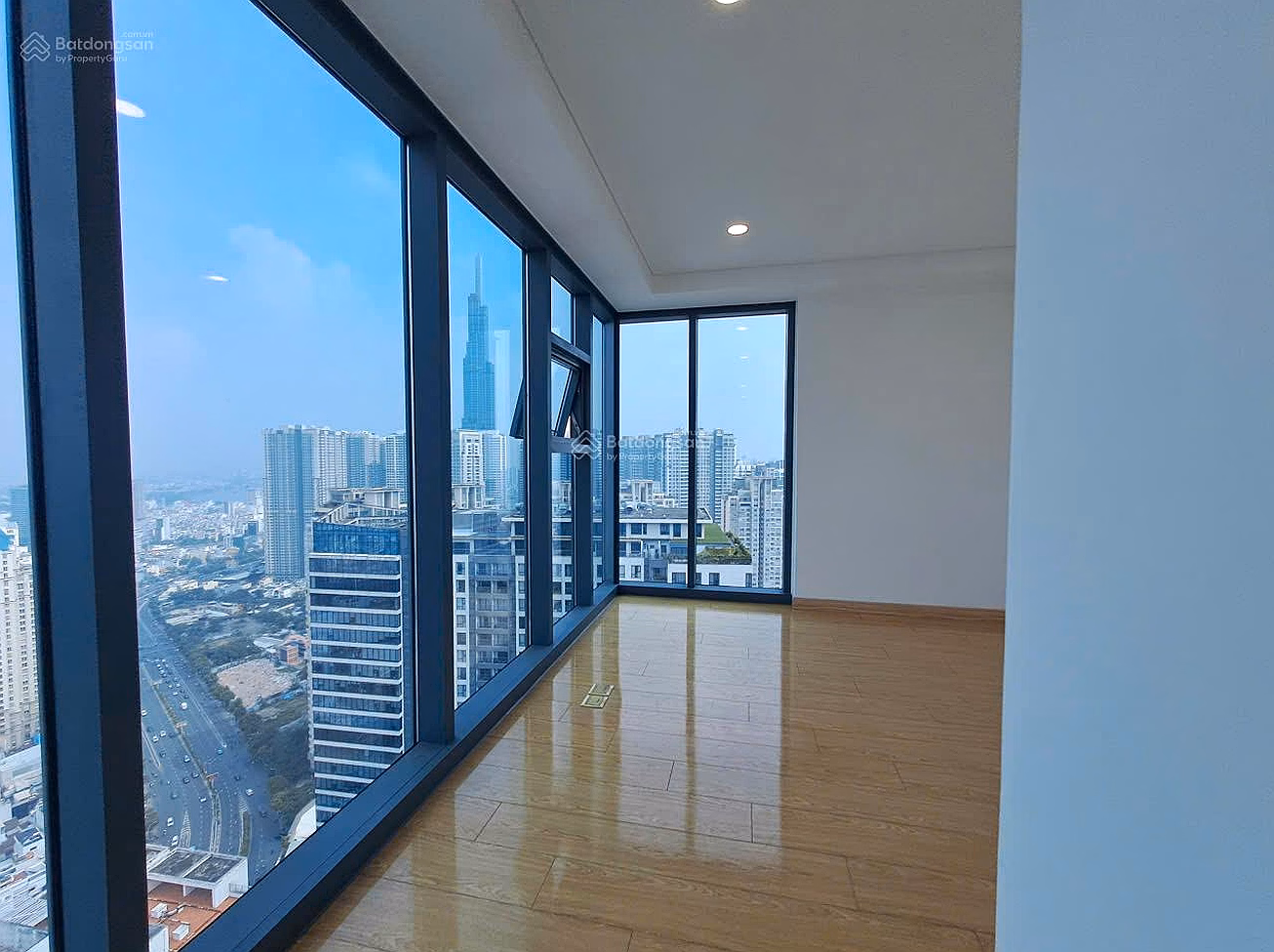 Exclusive Sunwah Pearl apartment from the Investor - good price, payment from 2 - 5 years
