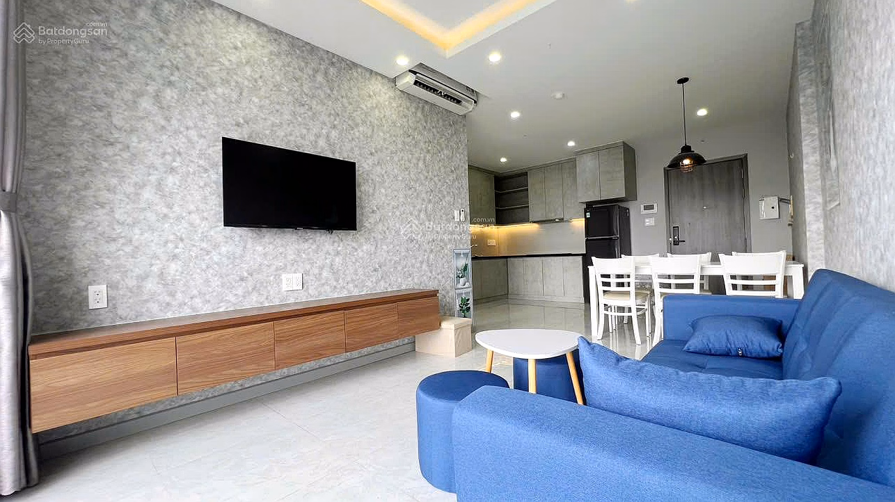 Lavida Plus 2 bedroom apartment fully furnished with outside view, price 5.3 billion all in. Contact to view house 0906 385 ***