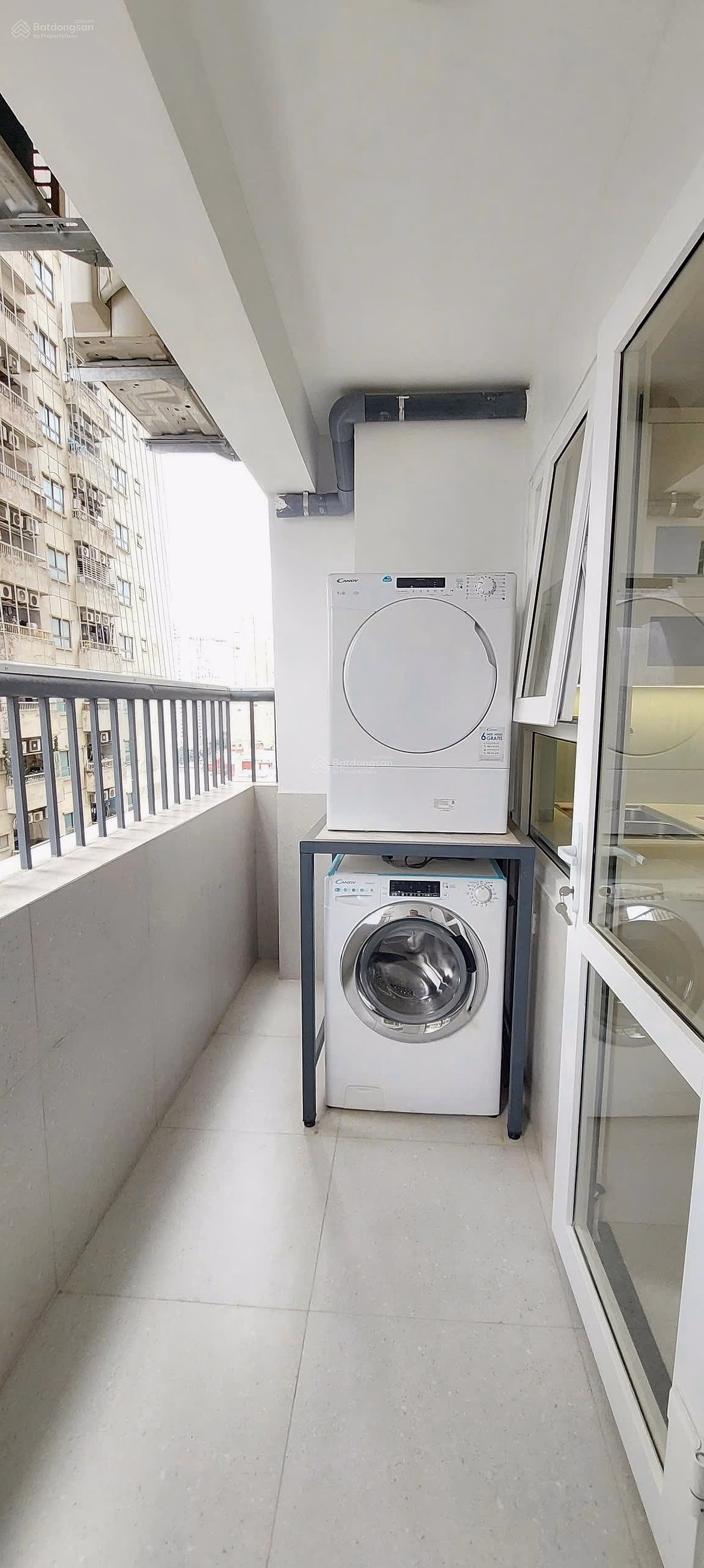 Owner sells Bemes Ha Dong apartment, 68 m2, 2 bedrooms, 2 bathrooms, genuine furniture, standard red book, price only 4.45 billion